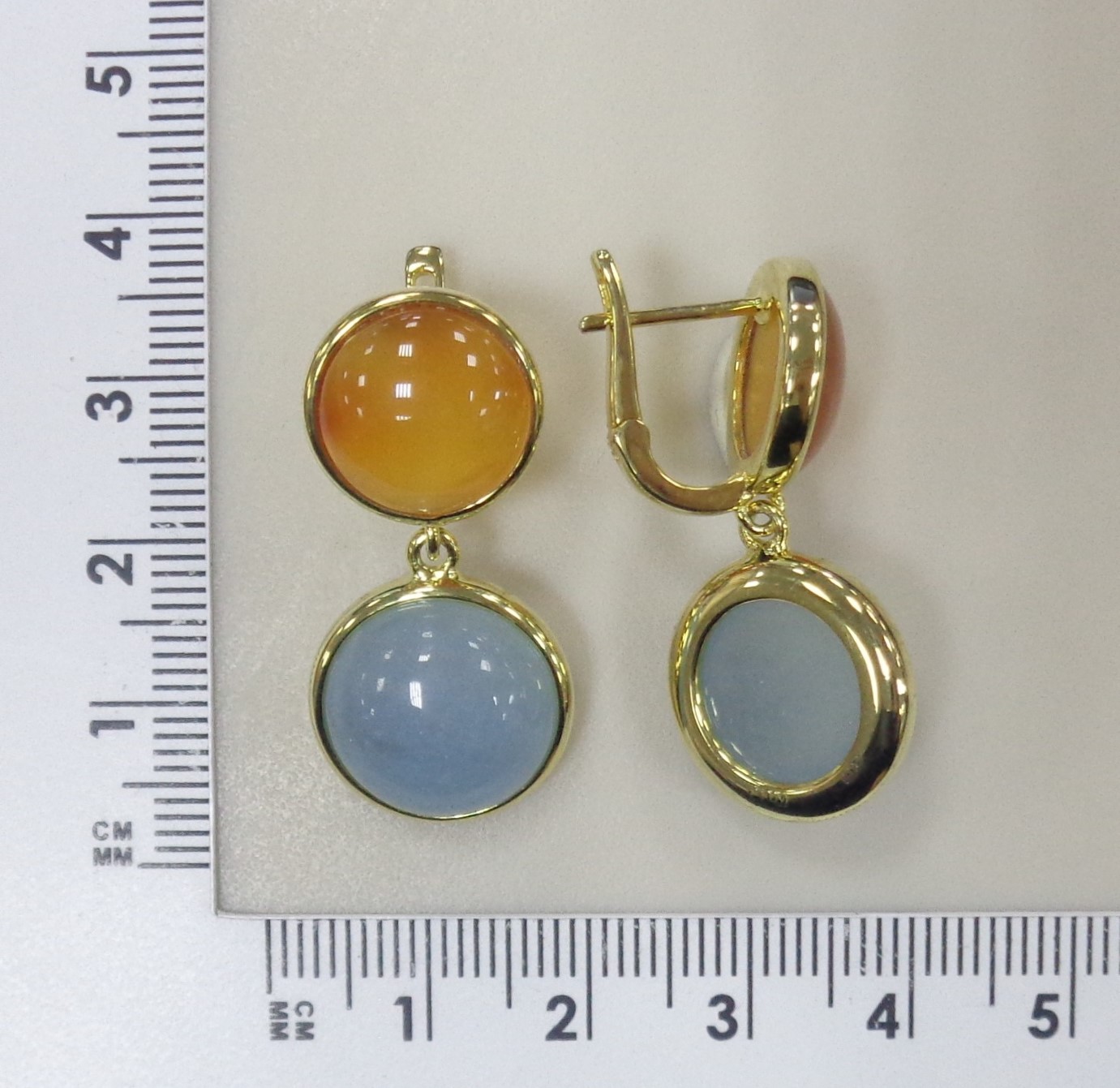 Серебряные серьги с аквамаринами и халцедонами